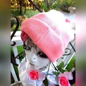 💗NEW! Cap and bag set. Inspo- @MetGala 2022 includes bandanna and headband💗